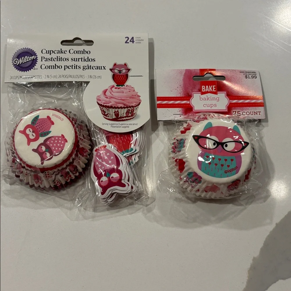 Wilton/Target.. Red & Pink Cupcake Baking Cups…VatietySet… NWT … 6 packages